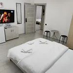 Max Night Dreams 3* Bukarest