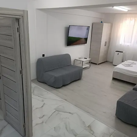 Max Night Dreams Bucureşti