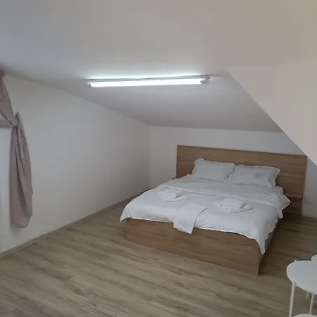 Hotell Max Night Dreams Bukarest