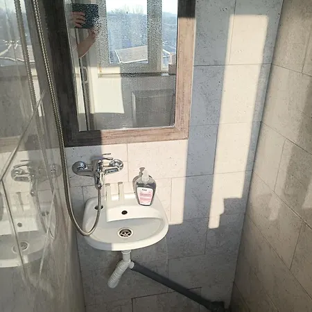 Max Night Dreams 3* בוקרשט