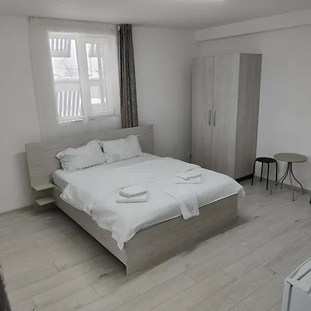 Ξενοδοχείο Max Night Dreams 3*