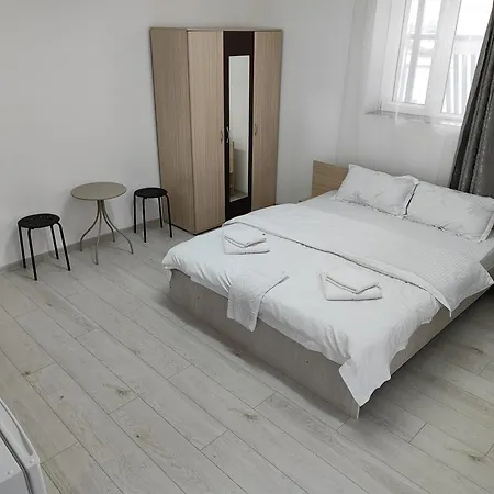 מלון Max Night Dreams