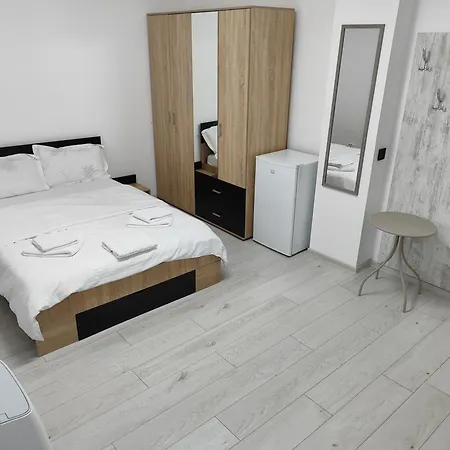 מלון Max Night Dreams 3*