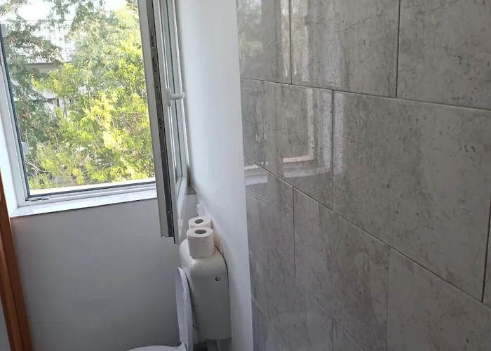 Max Night Dreams Hotel Boekarest