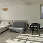 酒店 Max Night Dreams 布加勒斯特