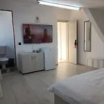 Max Night Dreams 酒店