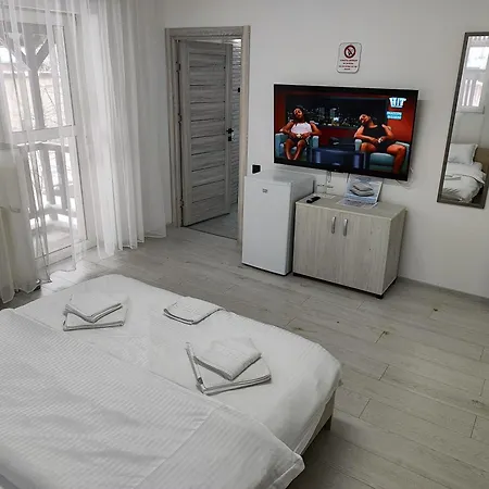 Max Night Dreams 3* Bükreş